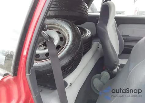 1993 Geo Storm из США, поврежденный, VIN J81RF236XP7532368